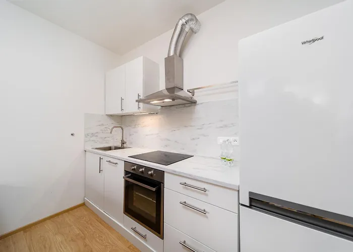 Apartament Apartman Mezilehla